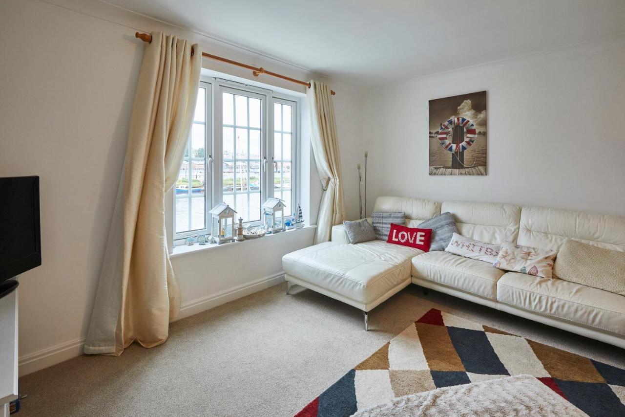 Host & Stay - Riverrun Whitby Bagian luar foto