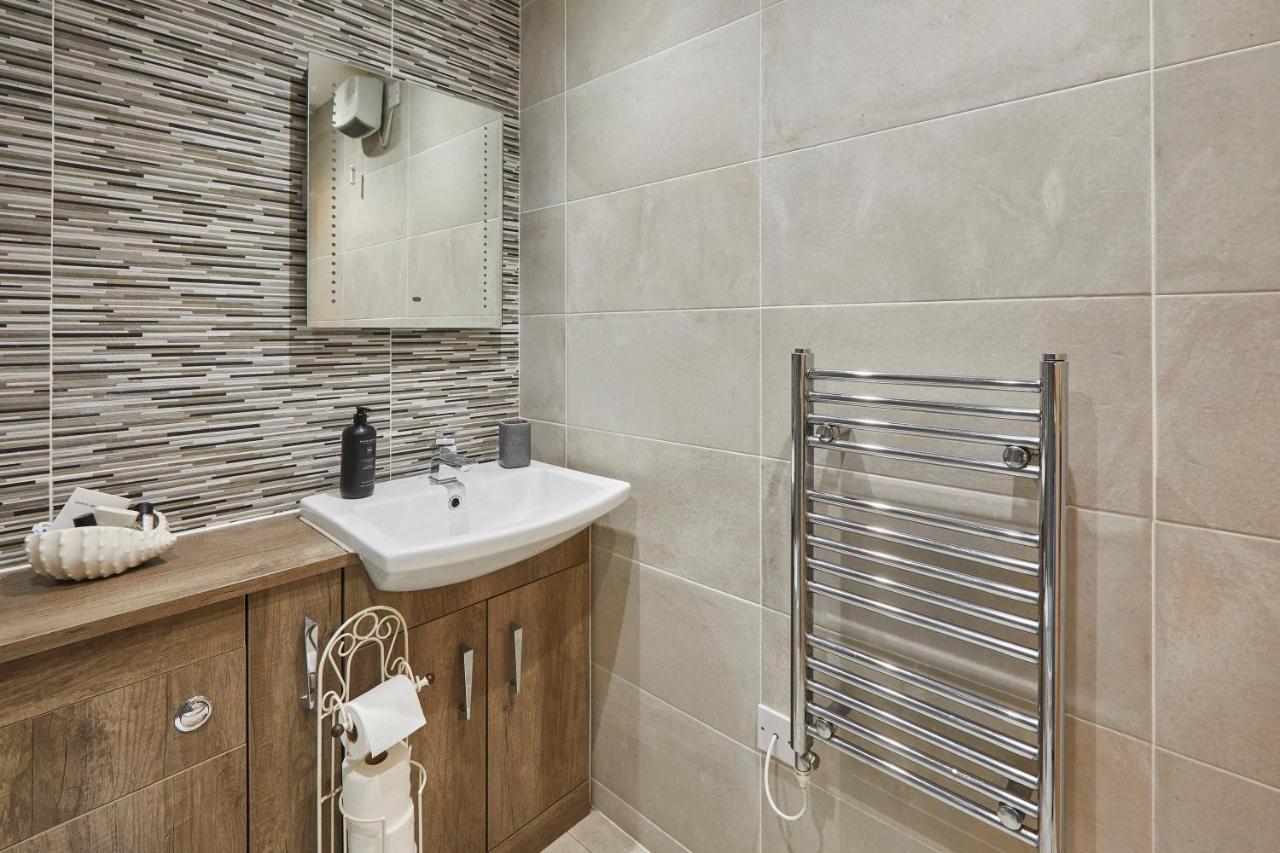 Host & Stay - Riverrun Whitby Bagian luar foto
